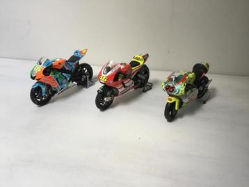 Minichamps Valentino Rossi Aprlia Yamaha en Ducati modellen beschikbaar voor biedingen