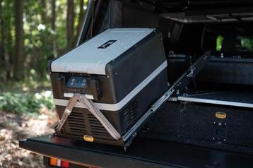 OPRUIMING: Big Country Fridge Tip Sliders, Fridge slide lade beschikbaar voor biedingen