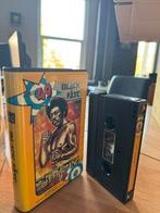 Black Fist - KUNG FU film - karatefilm - karate VCC/V2000, Cd's en Dvd's, VHS | Film, Ophalen of Verzenden, Gebruikt