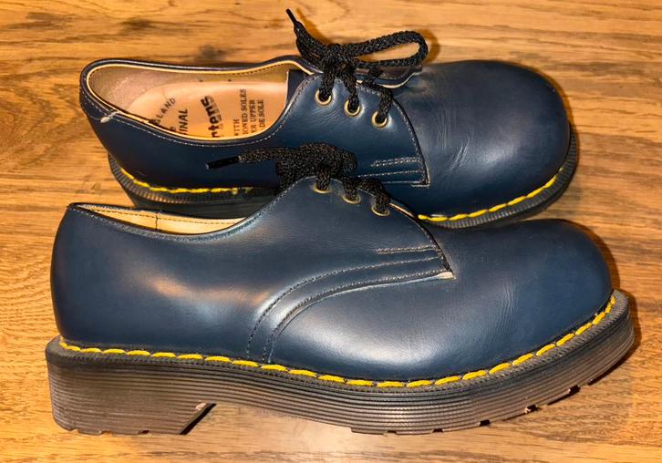 Dr Martens Solovair 1894 MIE Made In England Vintage  UK 4, Kleding | Dames, Schoenen, Nieuw, Schoenen met lage hakken, Blauw