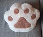 Wit beige kussen in de vorm van een hondenpootje, Ophalen of Verzenden, Zo goed als nieuw, Wit, Overige vormen
