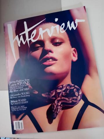 Interview magazine fashion magazine tijdschriften lara stone beschikbaar voor biedingen