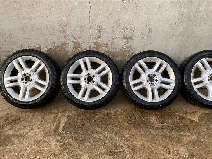Prachtig set Mercedes benz velgen en banden, Auto-onderdelen, Banden en Velgen, Banden en Velgen, Winterbanden, 20 inch, 245 mm