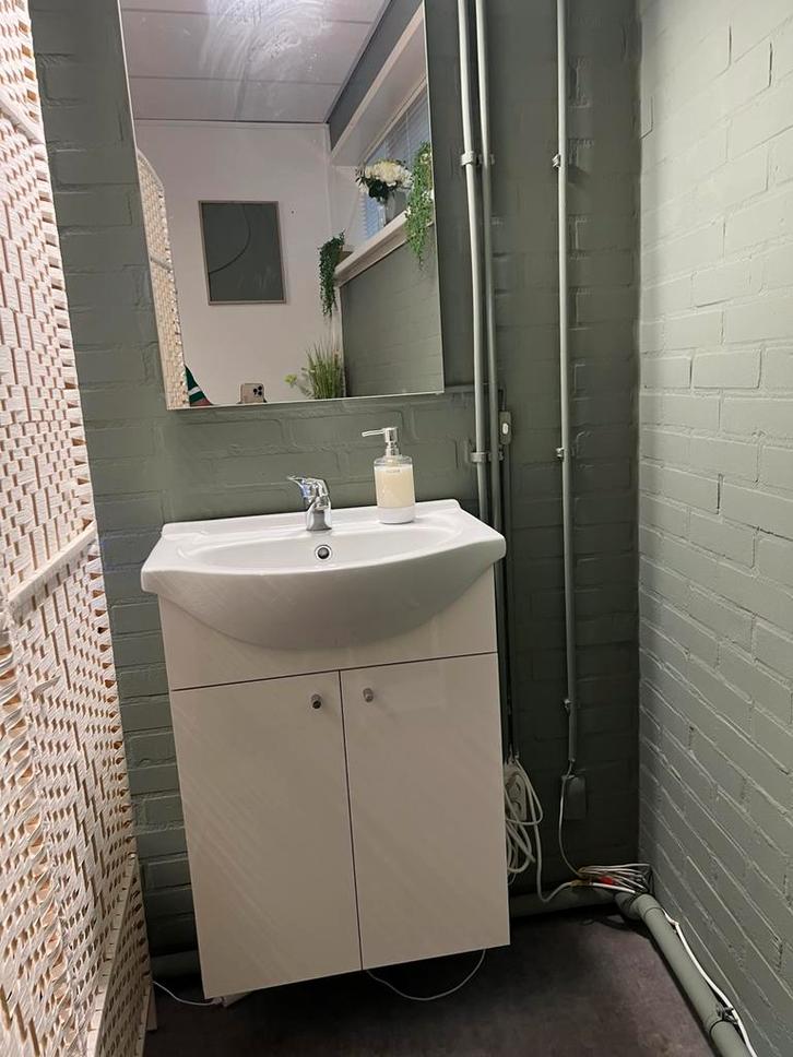 2x compleet badkamermeubel met spiegel lamp en eldom boiler, Huis en Inrichting, Badkamer | Badkamermeubels, Gebruikt, Overige typen