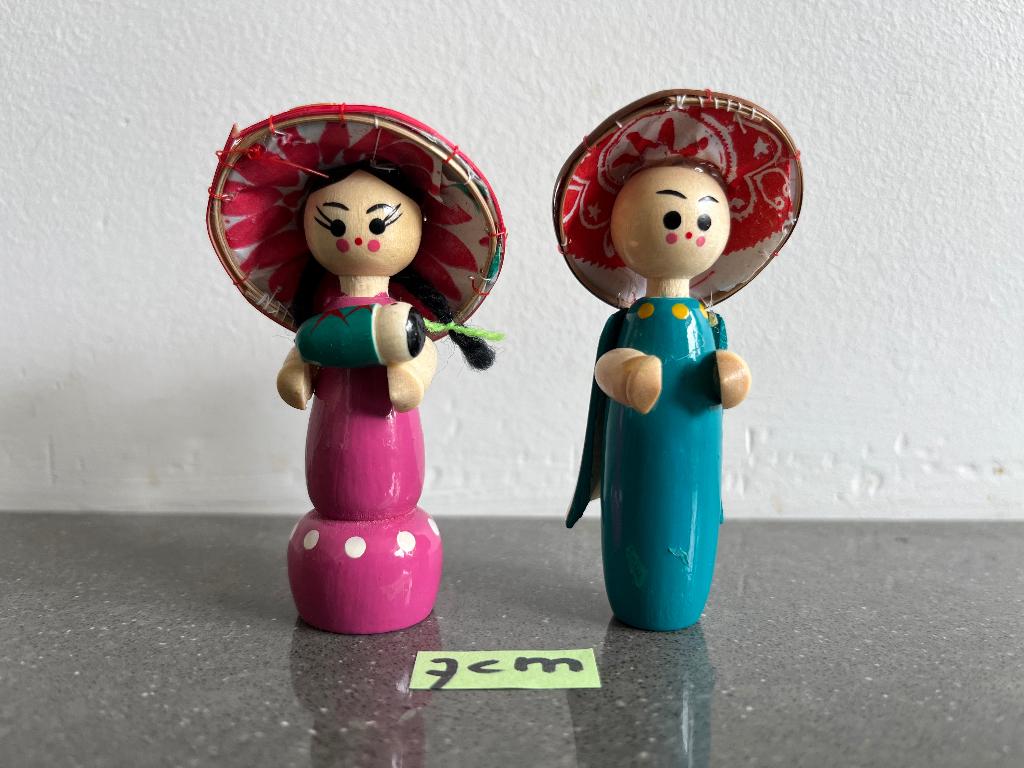 2 Chinese popjes (7 cm), Verzamelen, Poppen, Ophalen of Verzenden, Zo goed als nieuw, Pop