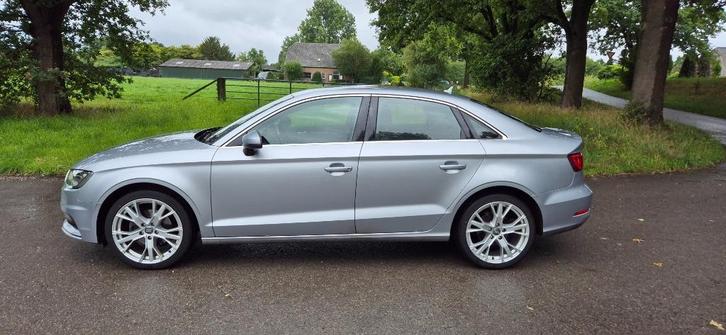 Audi A3 1.6 TDI 81KW Sedan 2016 Grijs, Auto's, Audi, Particulier, A3, ABS, Bluetooth, Boordcomputer, Centrale vergrendeling, Climate control