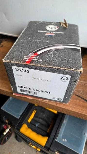 Remklauw 422742 Volvo S80 V70 beschikbaar voor biedingen
