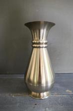 Art Deco vaas metaal. Hoogte 25,5 cm, diameter 12 cm, Verzenden