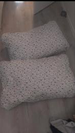 Twee grote lounge  kussens met geometrisch patroon, Huis en Inrichting, Ophalen, Zo goed als nieuw, Wit, Rechthoekig