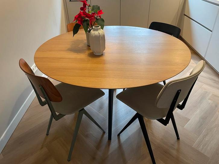 Studio Henk Butterfly Eettafel - 130cm Verjongd Eiken, Huis en Inrichting, Tafelonderdelen, Zo goed als nieuw, Tafelblad, 100 tot 150 cm