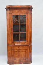 Hoekkast met opbouw vitrine, kersenboomfineer op eikenhout, Ophalen