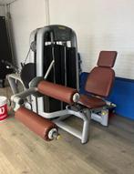 Technogym selection line leg curl met gewichten, fitness