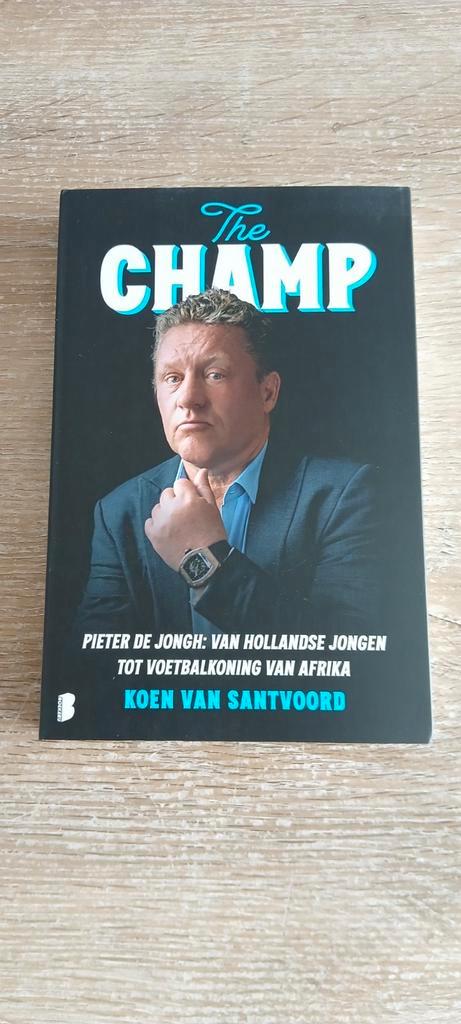 The champ Pieter de Jongh voetbaltrainer biografie boek, Boeken, Biografieën, Nieuw, Sport, Ophalen of Verzenden