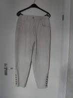 Beige lange broek heel apart met 5 knopen zijkant pijpen., Verzenden, Beige, Maat 46/48 (XL) of groter, Zo goed als nieuw