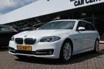 BMW 5-serie Touring 520d High Executive 2e EIG_LED_PANO_XL-N, Auto's, BMW, Automaat, Achterwielaandrijving, 2000 kg, Wit