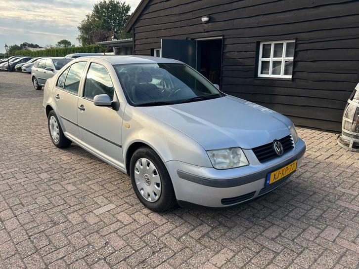 Volkswagen Bora 1.4-16V Trendline, Auto's, Volkswagen, Bedrijf, Te koop, Bora, ABS, Airbags, Centrale vergrendeling, Elektrische buitenspiegels