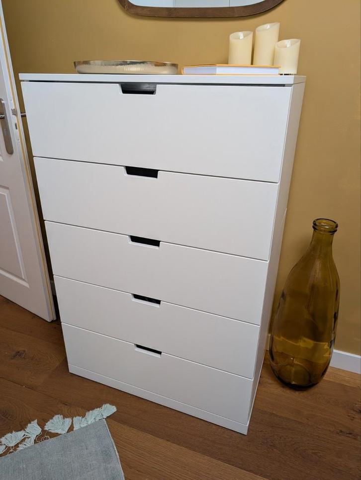 IKEA NORDLI witte ladekast met 5 lades, Huis en Inrichting, Kasten | Dressoirs, Zo goed als nieuw, 50 tot 100 cm, 25 tot 50 cm