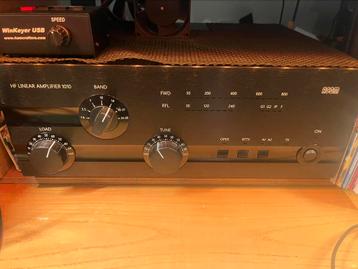 Nieuw model(zwart) Acom 1010 in nieuwstaat beschikbaar voor biedingen