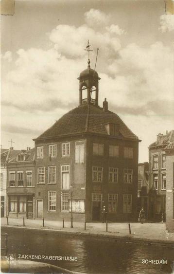 (388-533-015) Schiedam Zakkendragershuisje beschikbaar voor biedingen