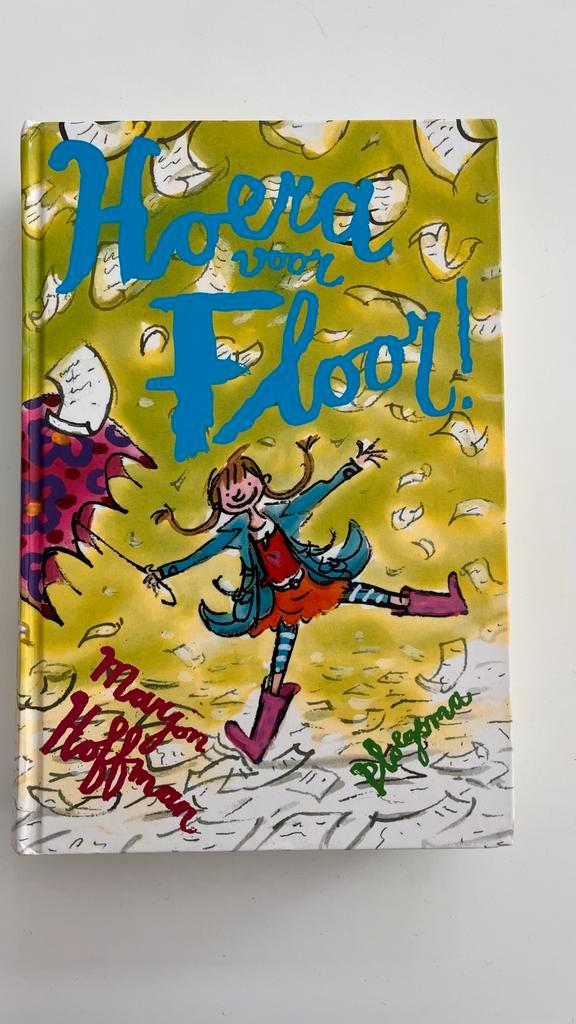 Hoera voor Floor! - Marjon Hoffman, Boeken, Kinderboeken | Jeugd | 10 tot 12 jaar, Gelezen, Ophalen of Verzenden