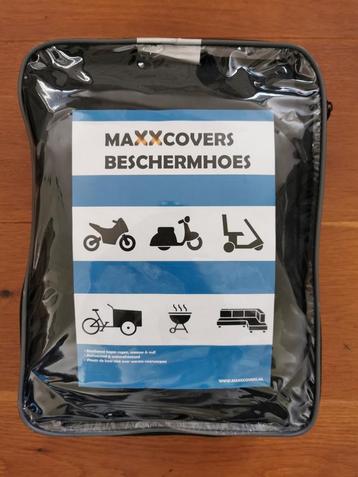 MaXXcovers beschermhoes (M) beschikbaar voor biedingen