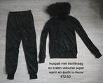 Huispak zwart velourse maat s/m nieuw parels en bontkraagje, Kleding | Dames, Huispakken, Ophalen, Zo goed als nieuw, Maat 38/40 (M)