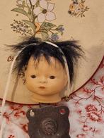 Vintage. "Oosters poppenkopje"., Verzenden
