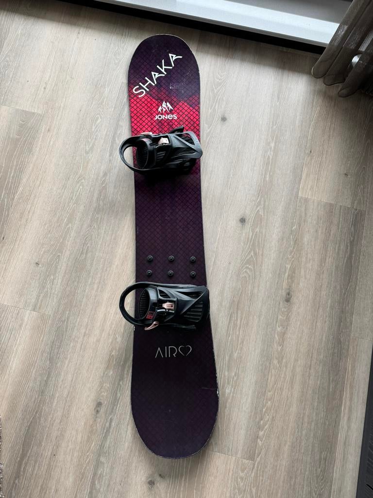 Jones snowboard airheart 149 zonder bindingen, Sport en Fitness, Snowboarden, Ophalen of Verzenden, Zo goed als nieuw, Board