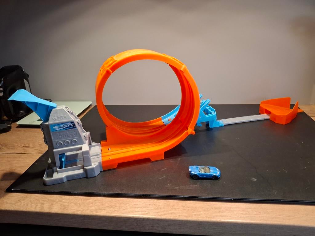 Hot Wheels Action Looping set Stuntkampioen, Kinderen en Baby's, Speelgoed | Racebanen, Racebaan, Ophalen of Verzenden, Zo goed als nieuw