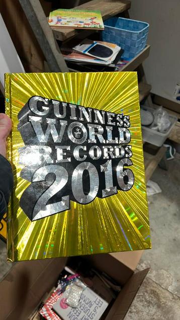 2016 Guinness world record boek  beschikbaar voor biedingen