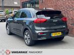 Kia E-Niro DynamicPlusLine 64 kWh AchteruitrijCam/Adapt.Crui, Auto's, 12 maanden, Gebruikt, 1712 kg, Leder en Stof