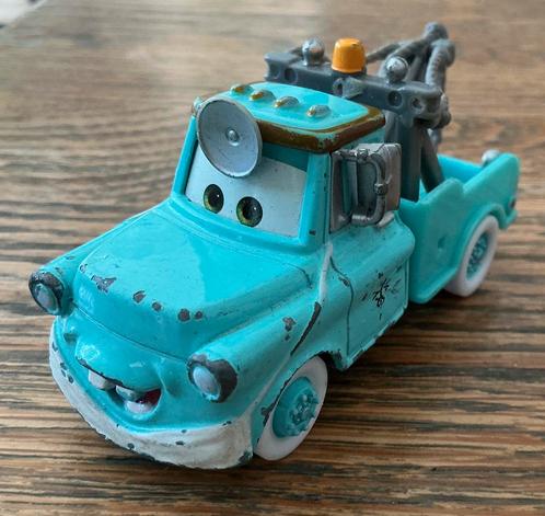 MATER SPEELGOEDVOERTUIG VAN CARS TAKELWAGEN DISNEY 9 CM, Hobby en Vrije tijd, Modelauto's | Overige schalen, Gebruikt, Ophalen
