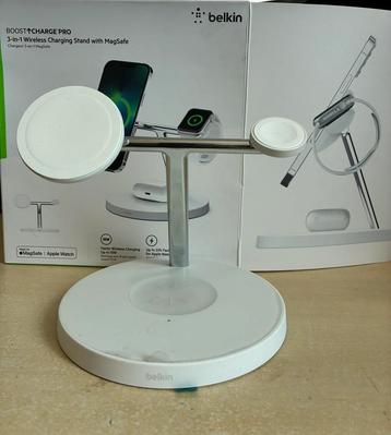 Belkin Boost Charge Pro  Wit beschikbaar voor biedingen