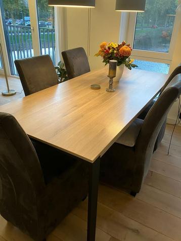 Mooie Eettafel - Moet nu weg! - zeer goede staat! beschikbaar voor biedingen
