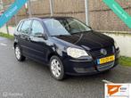 Volkswagen Polo 1.4-16V Comfortline NAP/NWE APK/NWE KOPPELIN, Auto's, Voorwielaandrijving, Gebruikt, 4 cilinders, Zwart