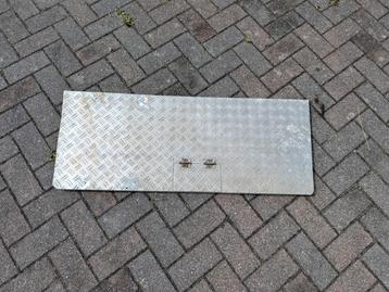 Aluminium bodem Qwest B300 beschikbaar voor biedingen