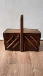 Vintage naaibox met inhoud, Ophalen of Verzenden