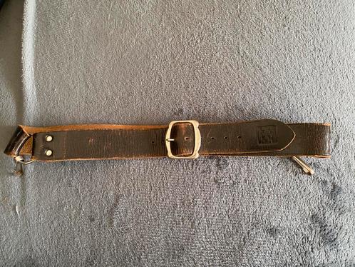 Oude leren Scouting Riem. Met geperst scouting logo in leer., Verzamelen, Scouting, Gebruikt, Kleding, Ophalen of Verzenden