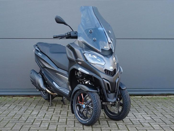 PIAGGIO MP3 530 HPE ADVANCE EXLUSIVE e5+ 2025 DEMO aanwezig, Motoren, Motoren | Piaggio, Bedrijf, Scooter, 12 t/m 35 kW, Motorrijbewijs A