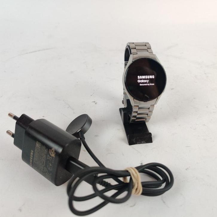 Samsung Galaxy Watch 40mm + lader || nu voor maar € 69.99, Sieraden, Tassen en Uiterlijk, Sporthorloges, Android, Zwart, Ophalen of Verzenden