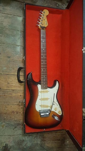 FENDER JAPAN E5 series 1984/87 beschikbaar voor biedingen