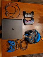 Playstation 4 plus controllers, Spelcomputers en Games, Spelcomputers | Sony PlayStation 4, 500 GB, Ophalen of Verzenden, Zo goed als nieuw