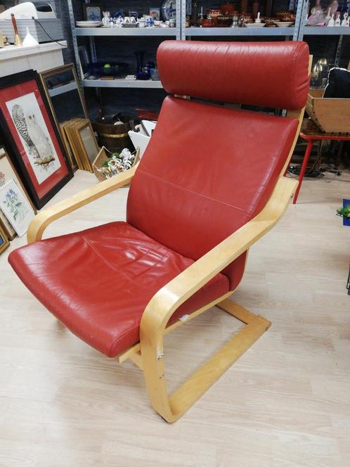 Originele Ikea Poang relaxstoel met rood lederen kussens, Huis en Inrichting, Fauteuils, Gebruikt, Leer, 50 tot 75 cm, Ophalen