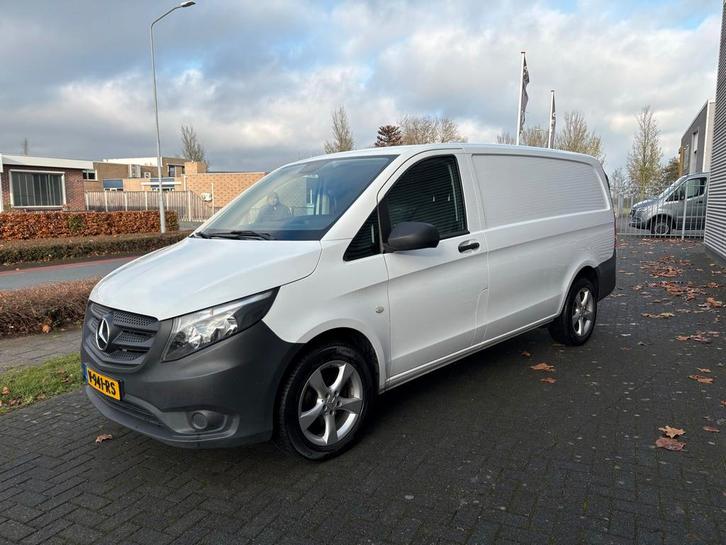 Mercedes-Benz Vito 140pk Automaat lang! Airco, cruise, Auto's, Bestelauto's, Bedrijf, Mercedes-Benz, Diesel, Origineel Nederlands