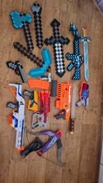 Set nerf pistolen en minecraft zwaarden, Ophalen of Verzenden, Zo goed als nieuw
