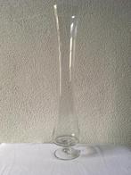 Glazen Vaas op Voetstuk. Hoogte 50 cm., Overige kleuren, 50 tot 75 cm, Ophalen of Verzenden, Glas