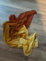 MAISON DE BONNETERIE polyester shawl 150x100 cm geel/ oranje, Ophalen of Verzenden, Zo goed als nieuw, Sjaal, Maat 46/48 (XL) of groter