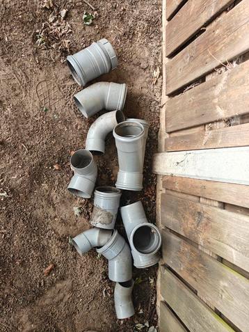 PVC riolering en regengoot stukken beschikbaar voor biedingen