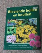 Bloeiende bollen en knollen van Klaas T. Noordhuis, Ophalen of Verzenden, Gelezen