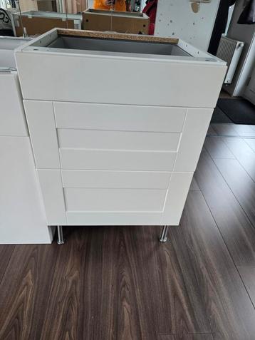 Ikea keukenkast met 3 lades